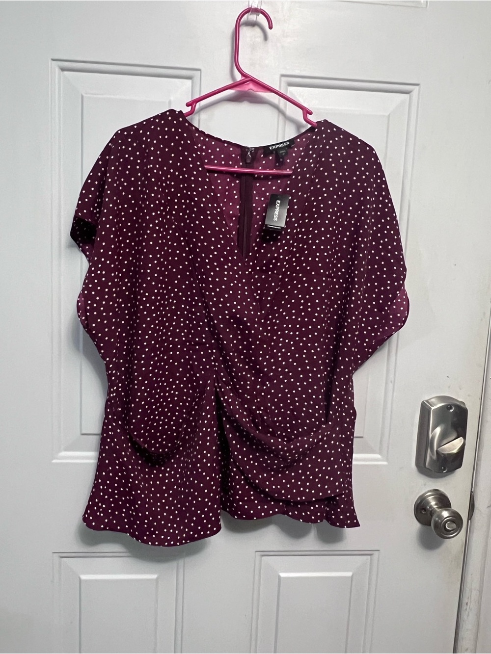 Express XL Burgundy Polka Dot Blouse Short Sleeve V Neck Zip Front NWT $50